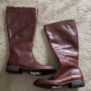 New Born tall brown boots 7.5